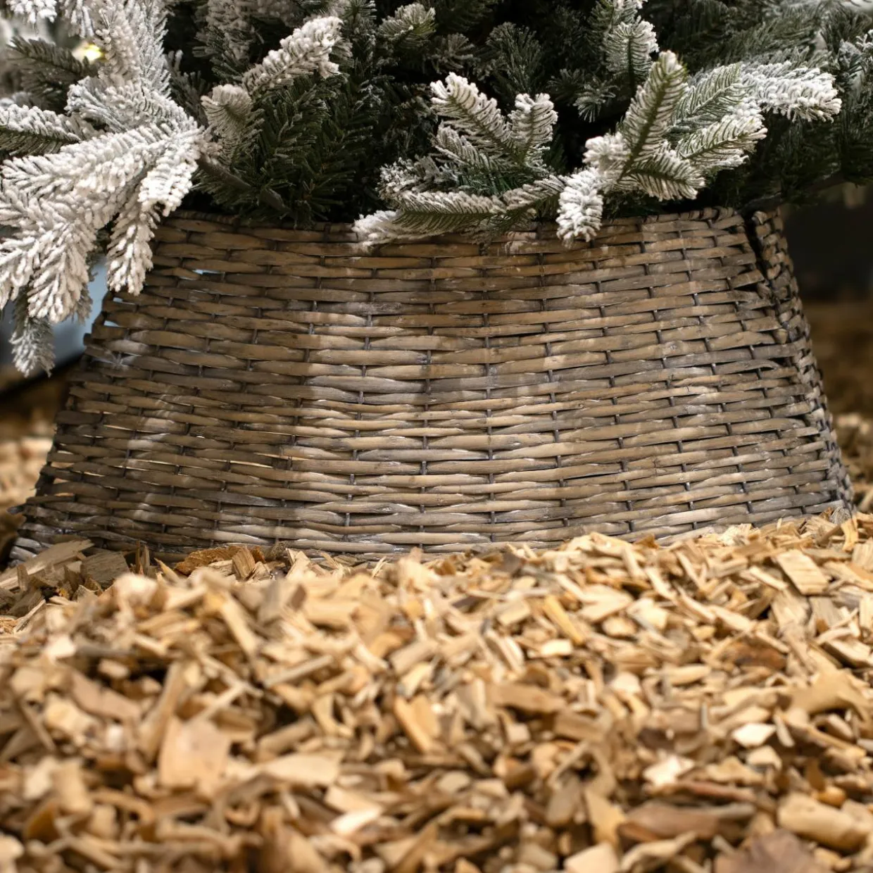 Cache pied de sapin en osier (D57 cm) Saule tressé Gris vieilli