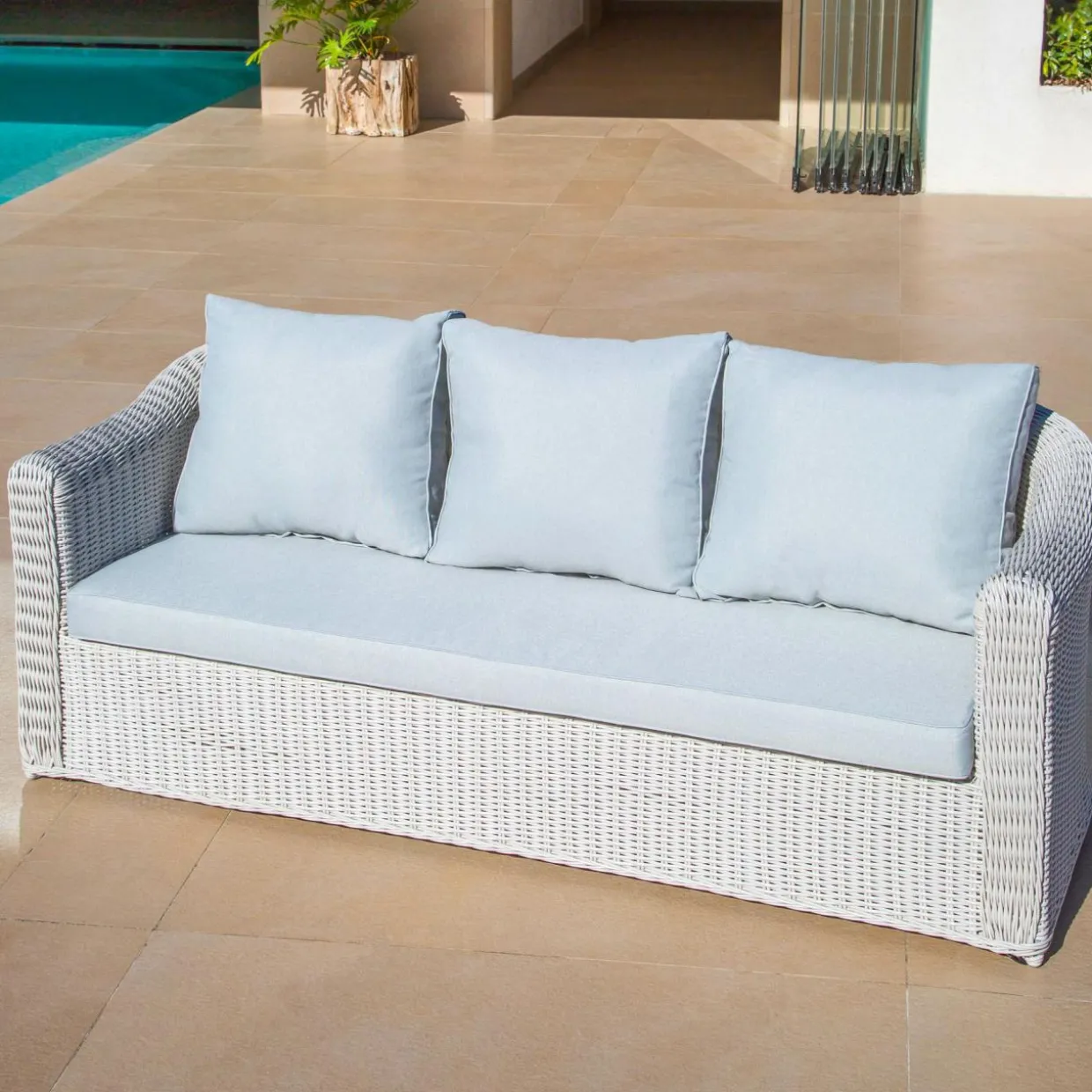 Canapé de jardin en résine tressée 3 places Calvi Blanc et gris clair