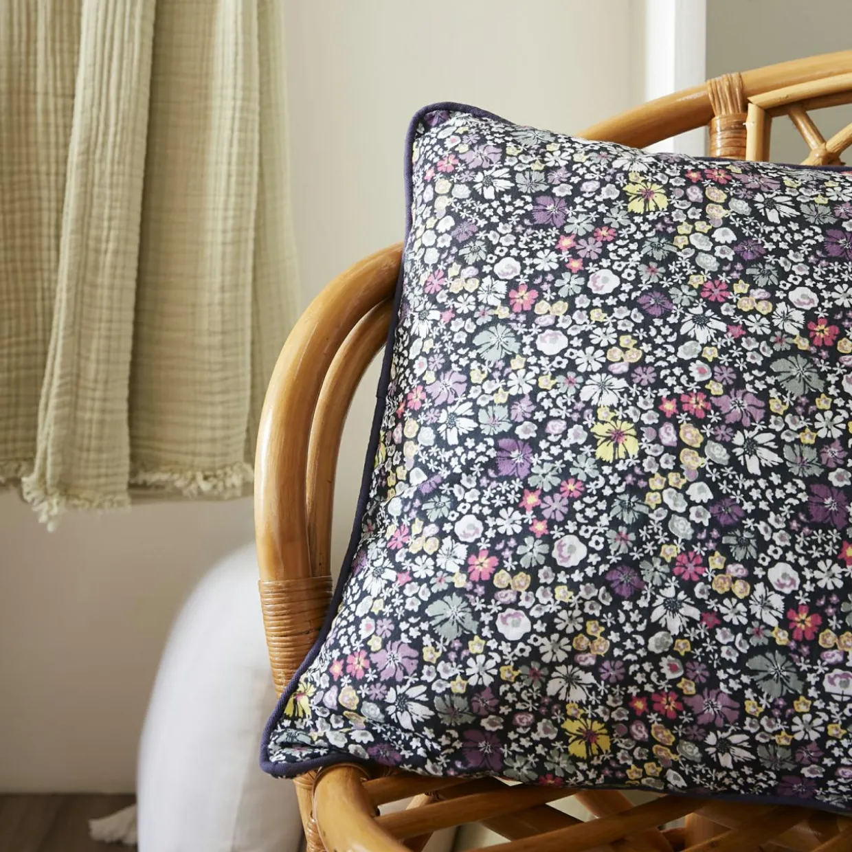 Coussin carré gaze de coton (45 x 45 cm) Elya Violet