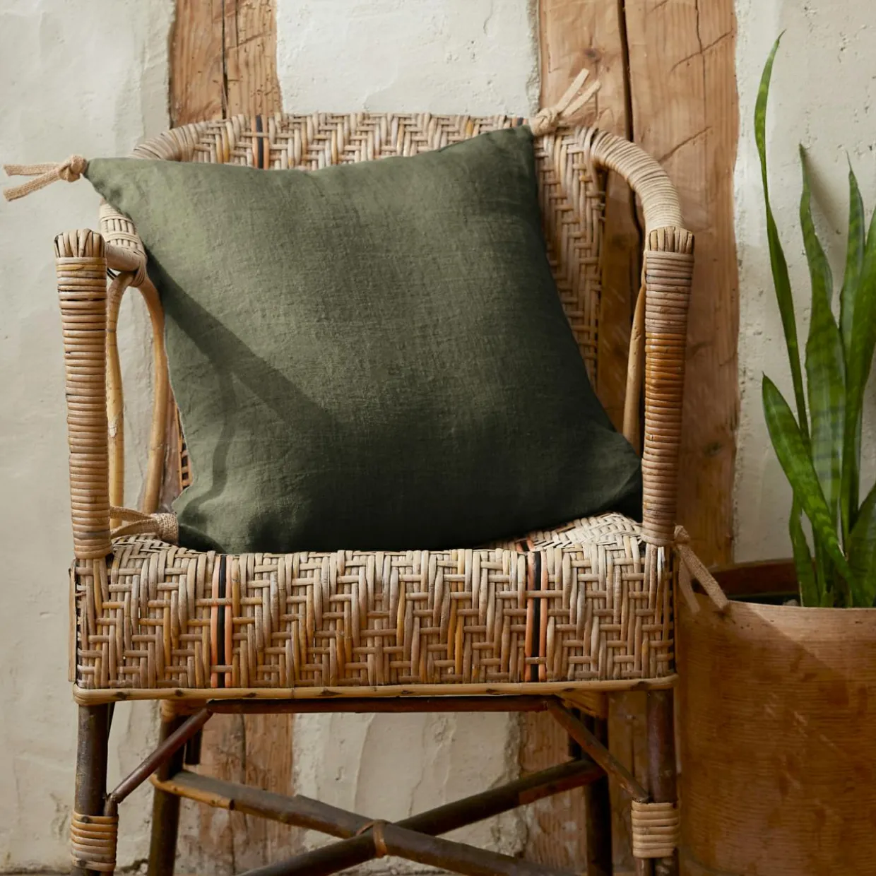 Coussin carré lin lavé (45 cm) Louise Vert romarin