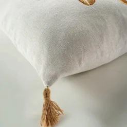 Coussin carré pompons (45 x 45 cm) Théa Marron