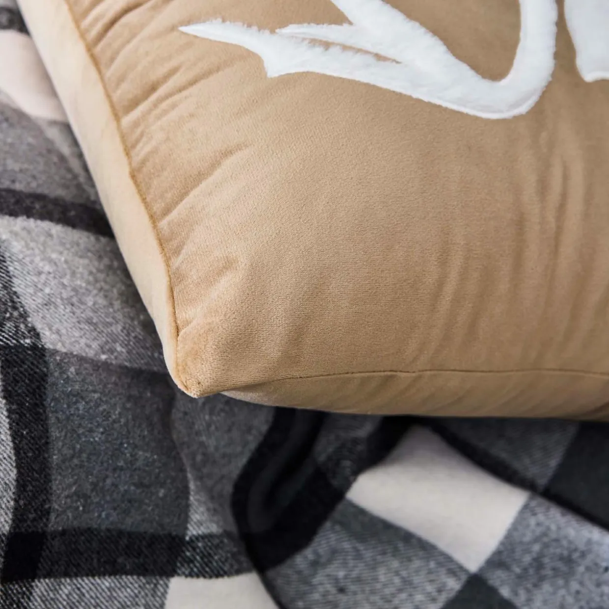 Coussin carré velours (45 x 45 cm) Vik Beige sable