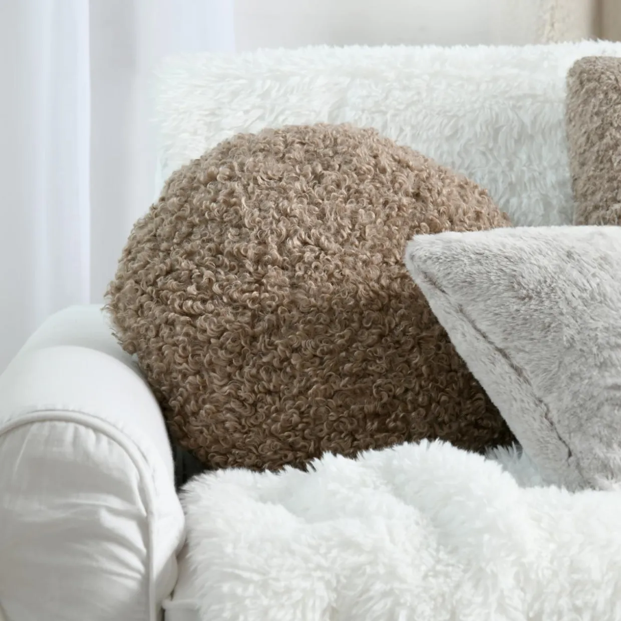 Coussin rond bouclette (40 cm) Cosylife Taupe