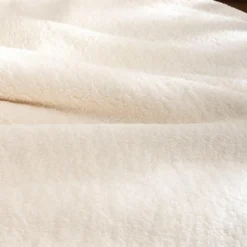 Couvre-lit effet sherpa (240 x 220 cm) Calinou Ecru