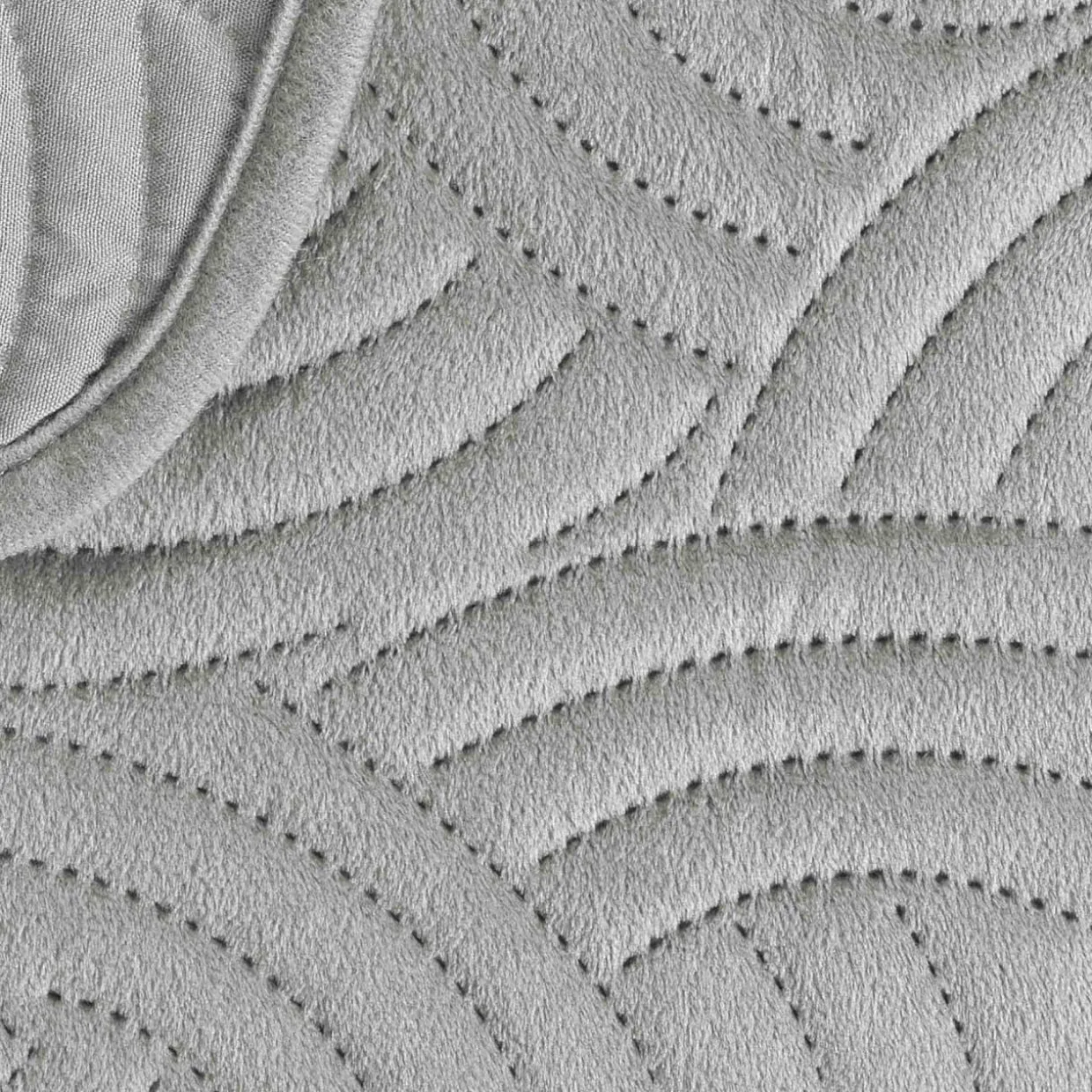 Couvre-lit matelassé et deux taies d'oreiller (240 x 260 cm) Solange Gris
