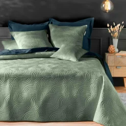 Couvre-lit matelassé et deux taies d'oreiller (220 x 240 cm) Solange Vert cédre