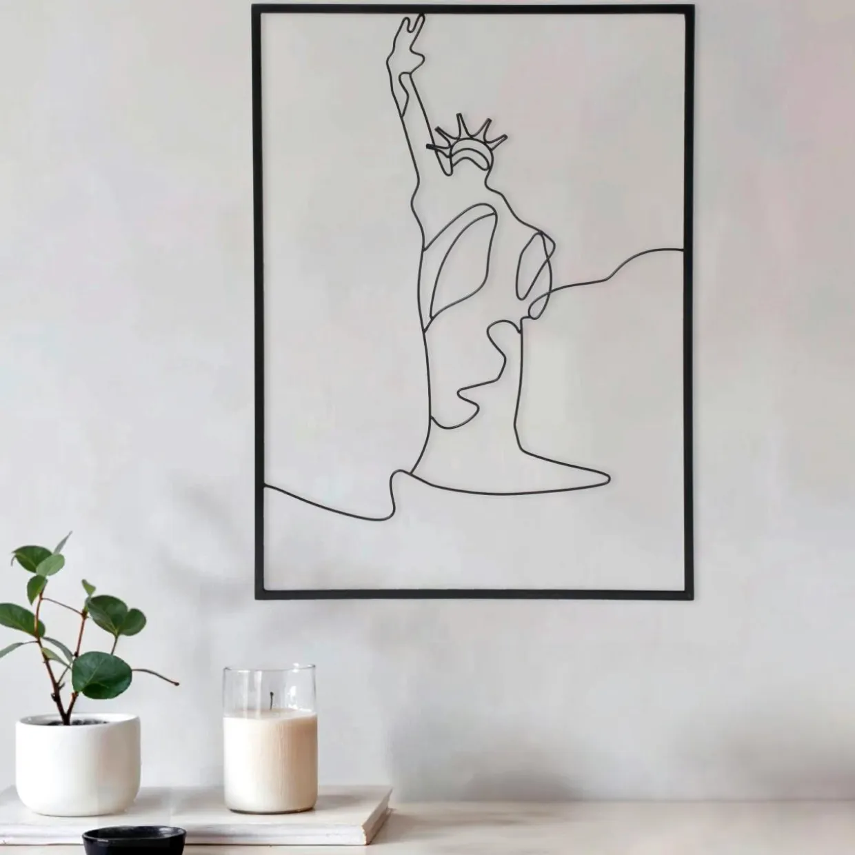 Décoration murale en métal (H40 cm) Statut de la Liberté Noir