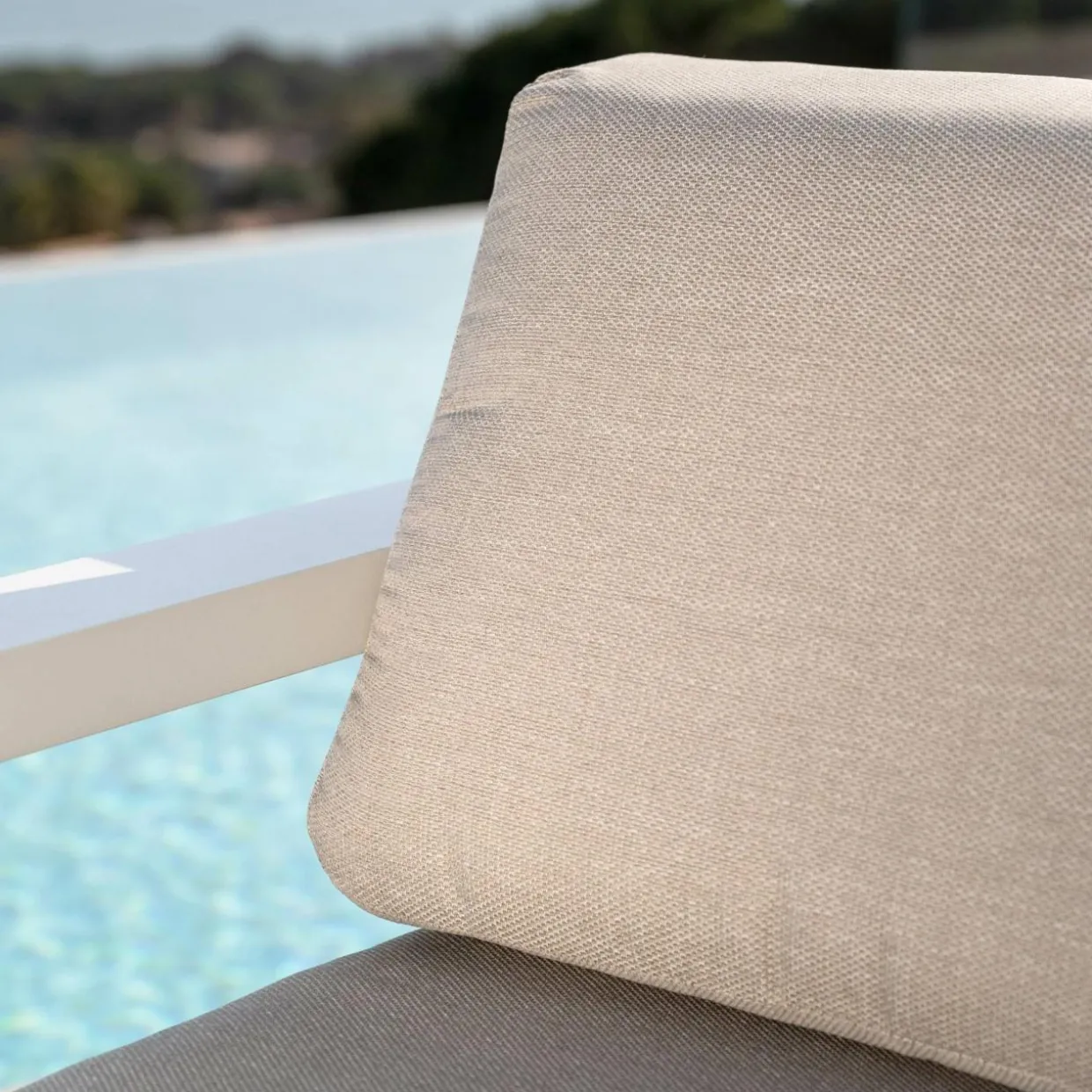 Fauteuil de jardin détente en aluminium Elba Blanc et taupe