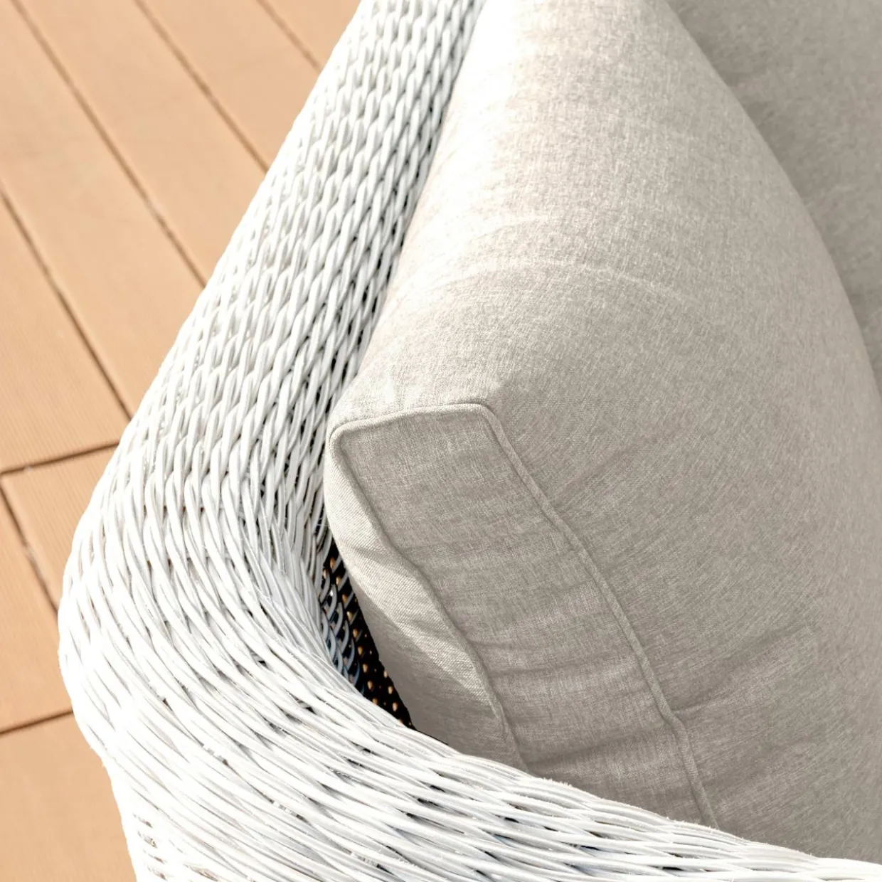 Fauteuil de jardin en résine tressée Calvi Blanc et taupe
