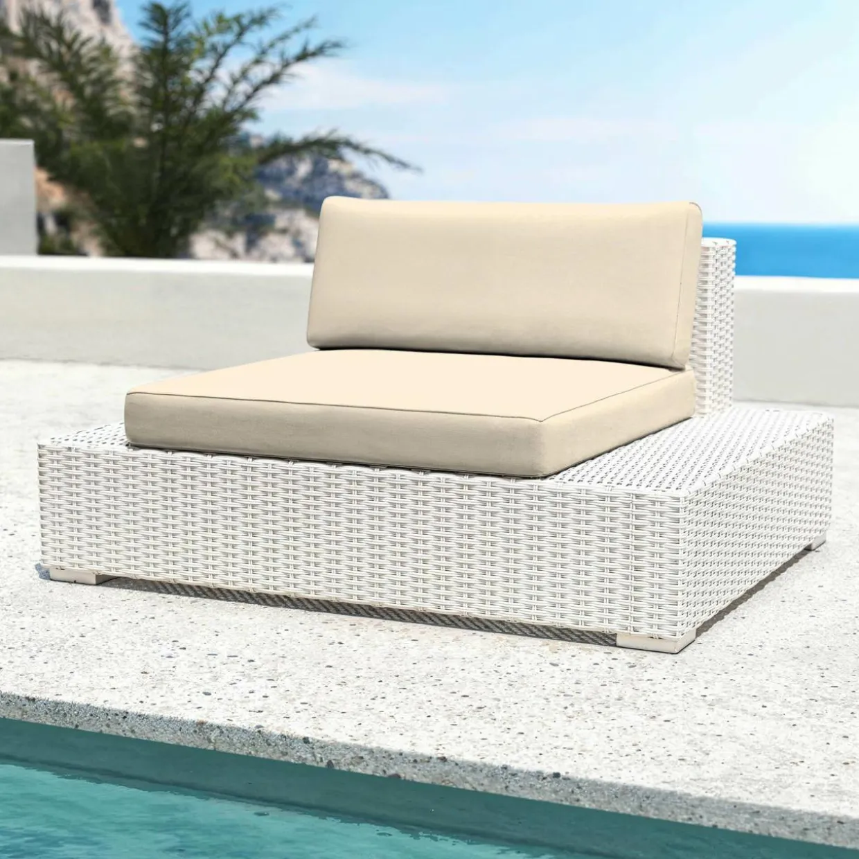Fauteuil de jardin en résine tressée Palma Blanc et beige