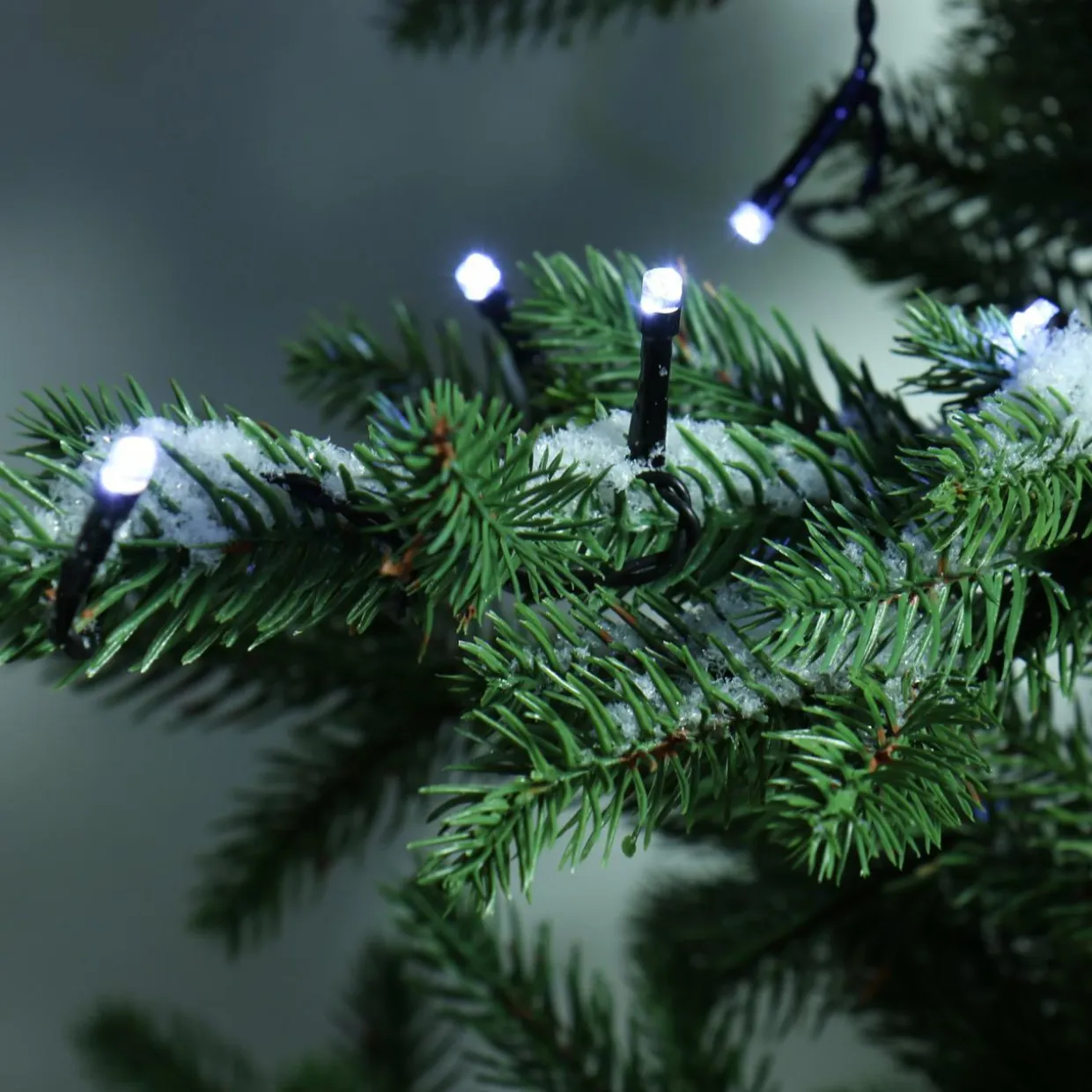 Guirlande lumineuse à piles 7,10 m 96 LED câble noir Durawise Blanc froid