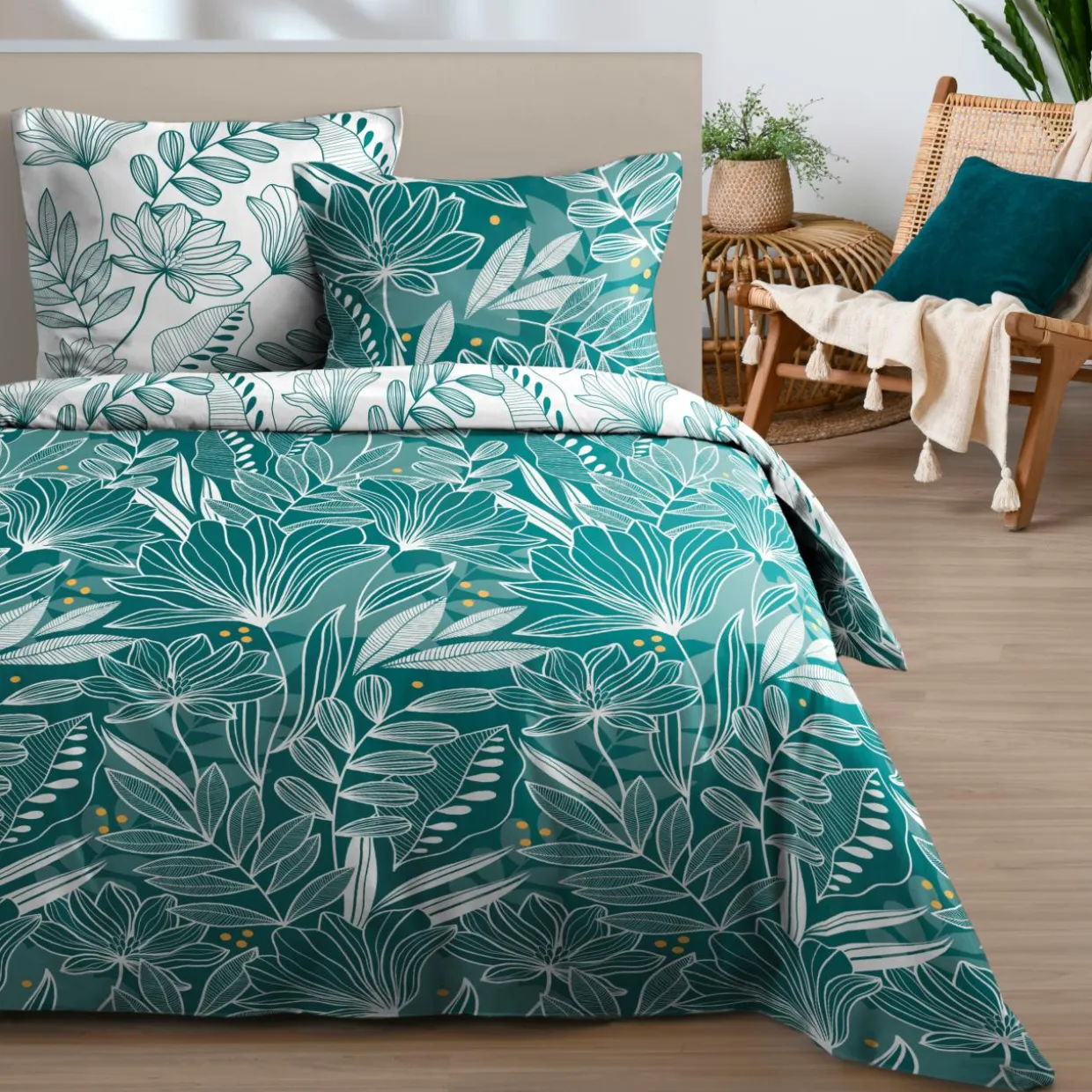 Housse de couette et deux taies d'oreiller en coton (240 x 220 cm) Douala Bleu pétrole