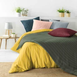 Housse de couette et deux taies microfibre (240 x 220 cm) Cleo Bleu nuit