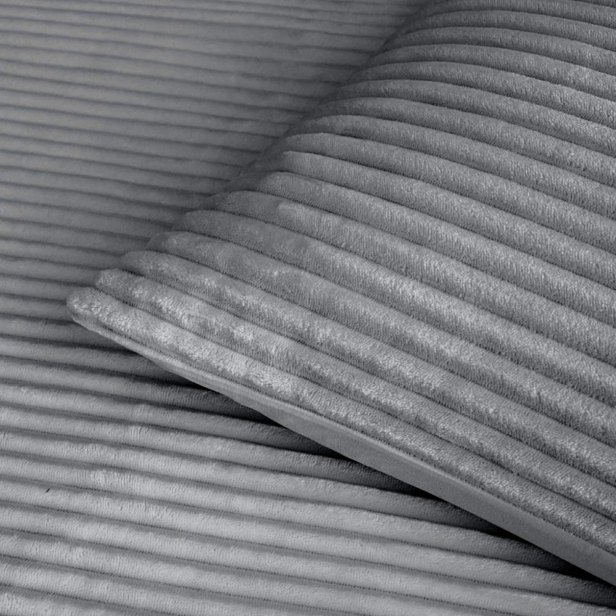 Housse de couette et deux taies d'oreiller flanelle (240 x 220 cm) Veloutea Gris anthracite