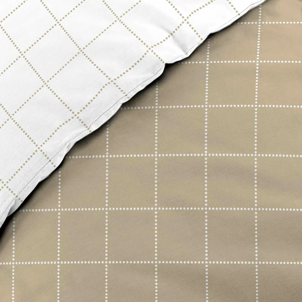 Housse de couette et deux taies d'oreiller en coton (240 x 220 cm) Cadria Blanc