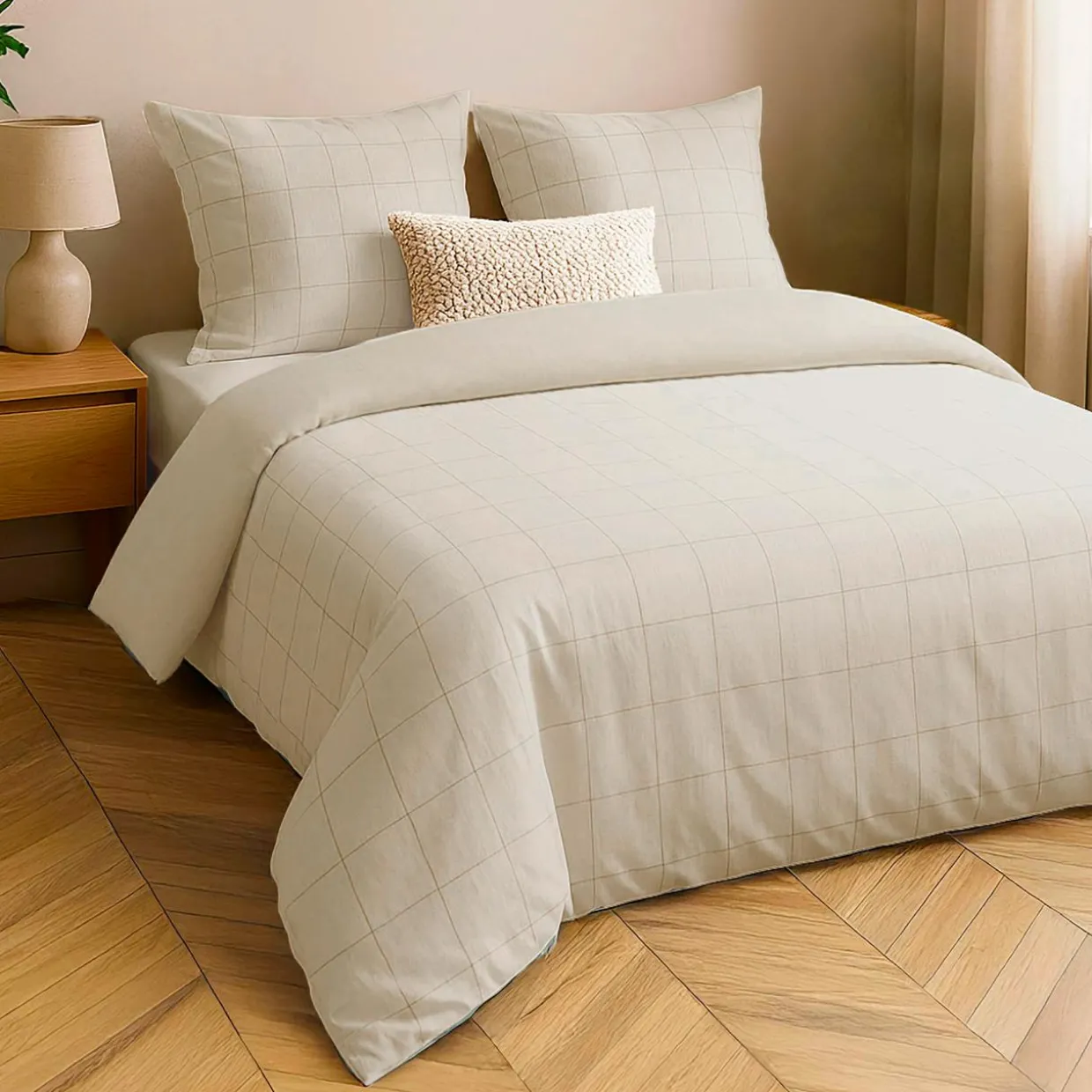 Housse de couette et deux taies d'oreiller coton lavé (260 x 240 cm) Linella Ivoire