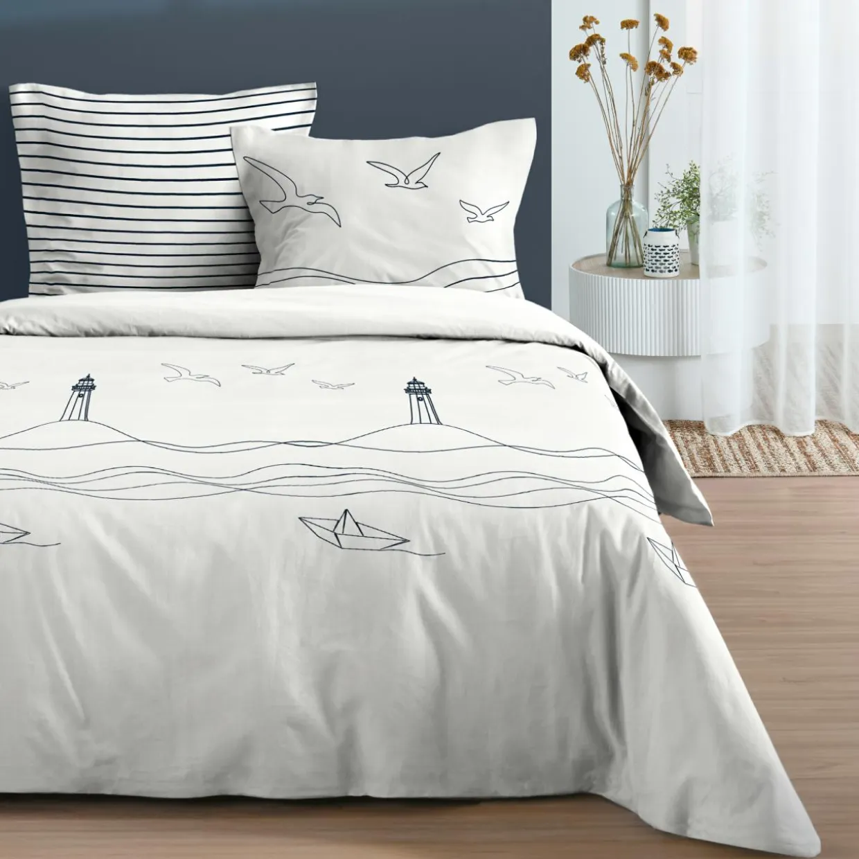 Housse de couette et deux taies en coton (240 x 220 cm) Bordemer Ecru