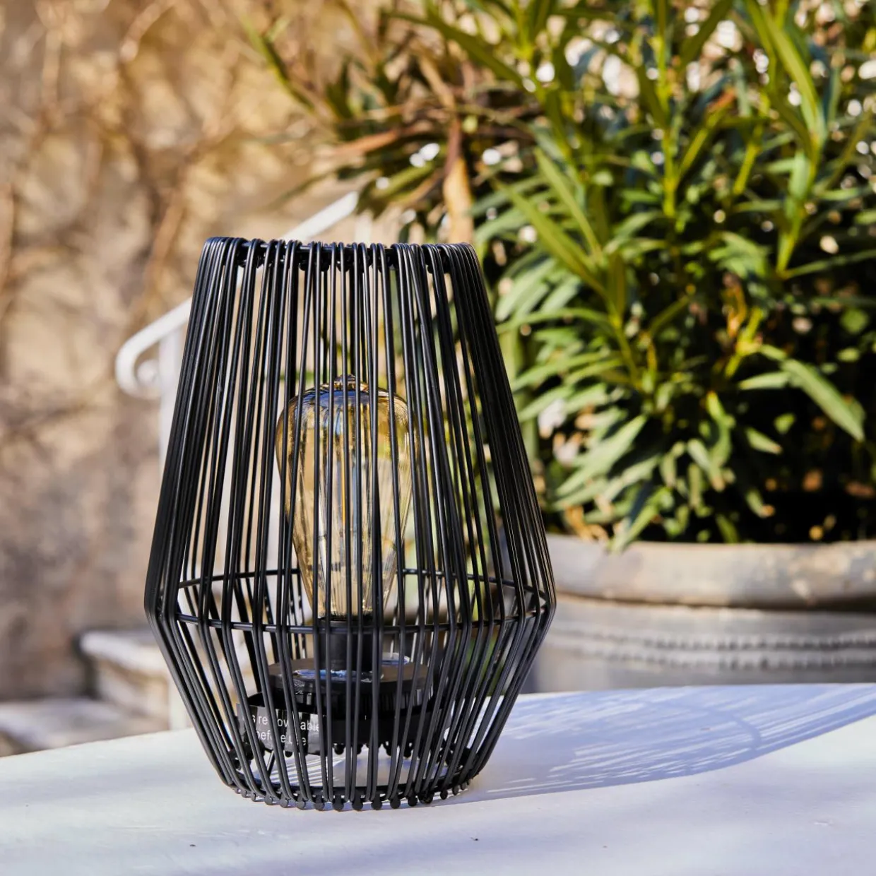 Lampe de table solaire LED (H23 cm) Calabre Noir