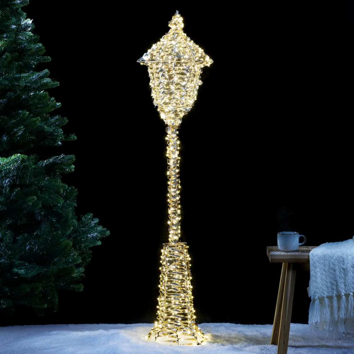 Lanterne lumineuse 720 LED (H150 cm) Christmas Or
