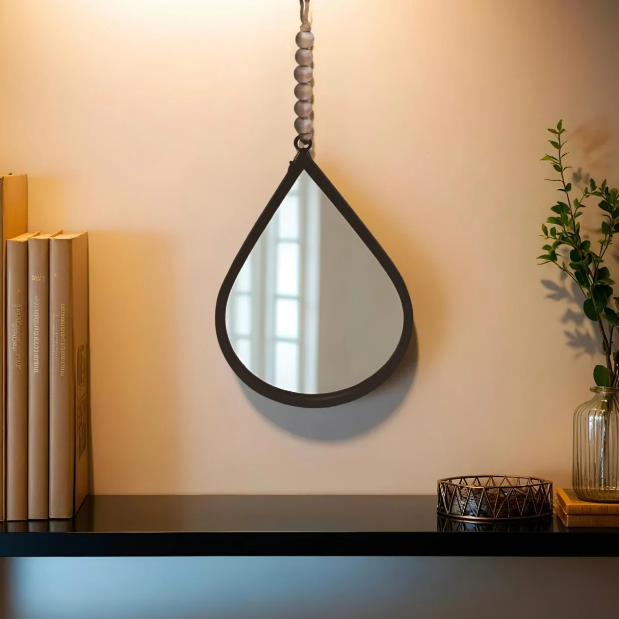 Miroir mural en métal (H37 cm) Goutte d'eau Noir