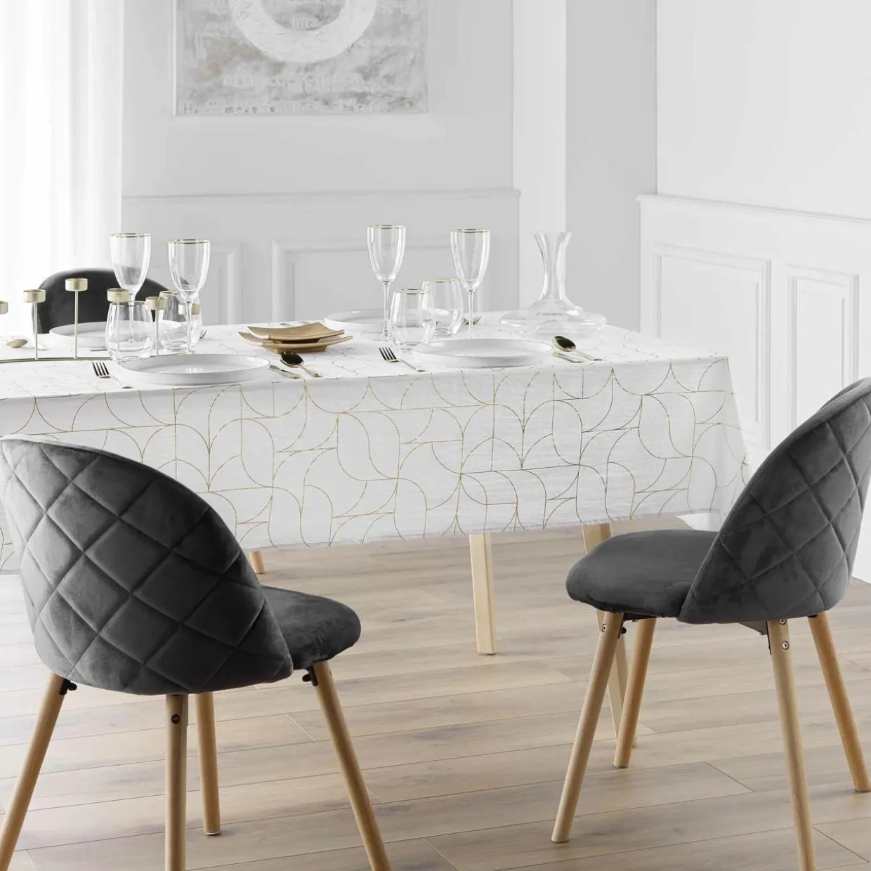 Nappe de Noël rectangulaire anti tache (140 x 240 cm) Louxor Blanc et doré