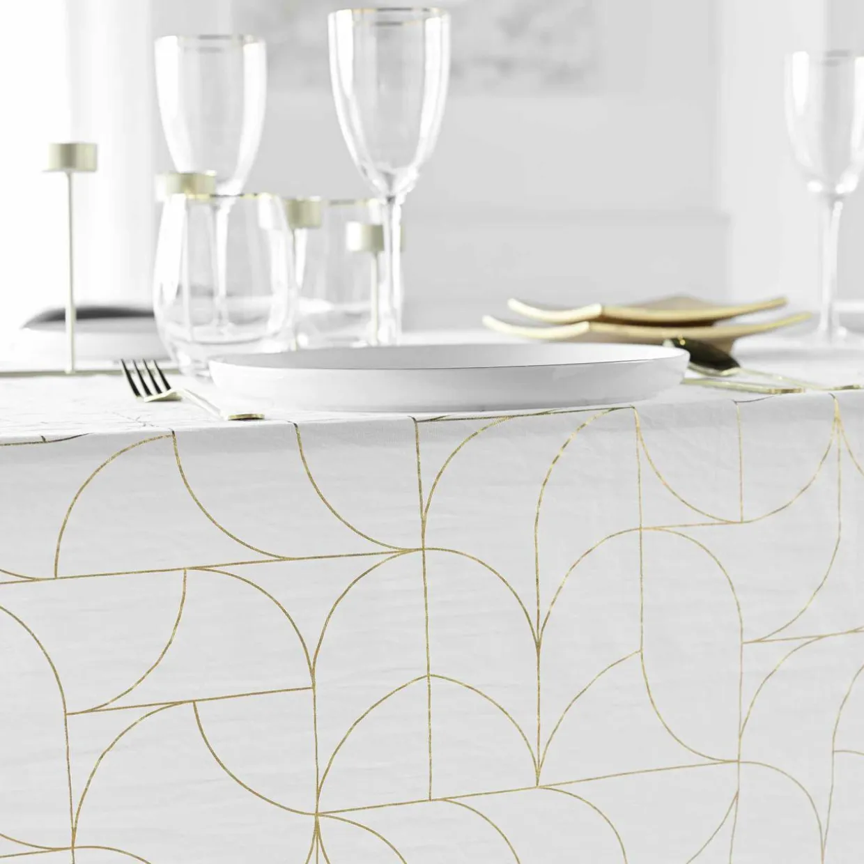 Nappe de Noël rectangulaire anti tache (140 x 240 cm) Louxor Blanc et doré