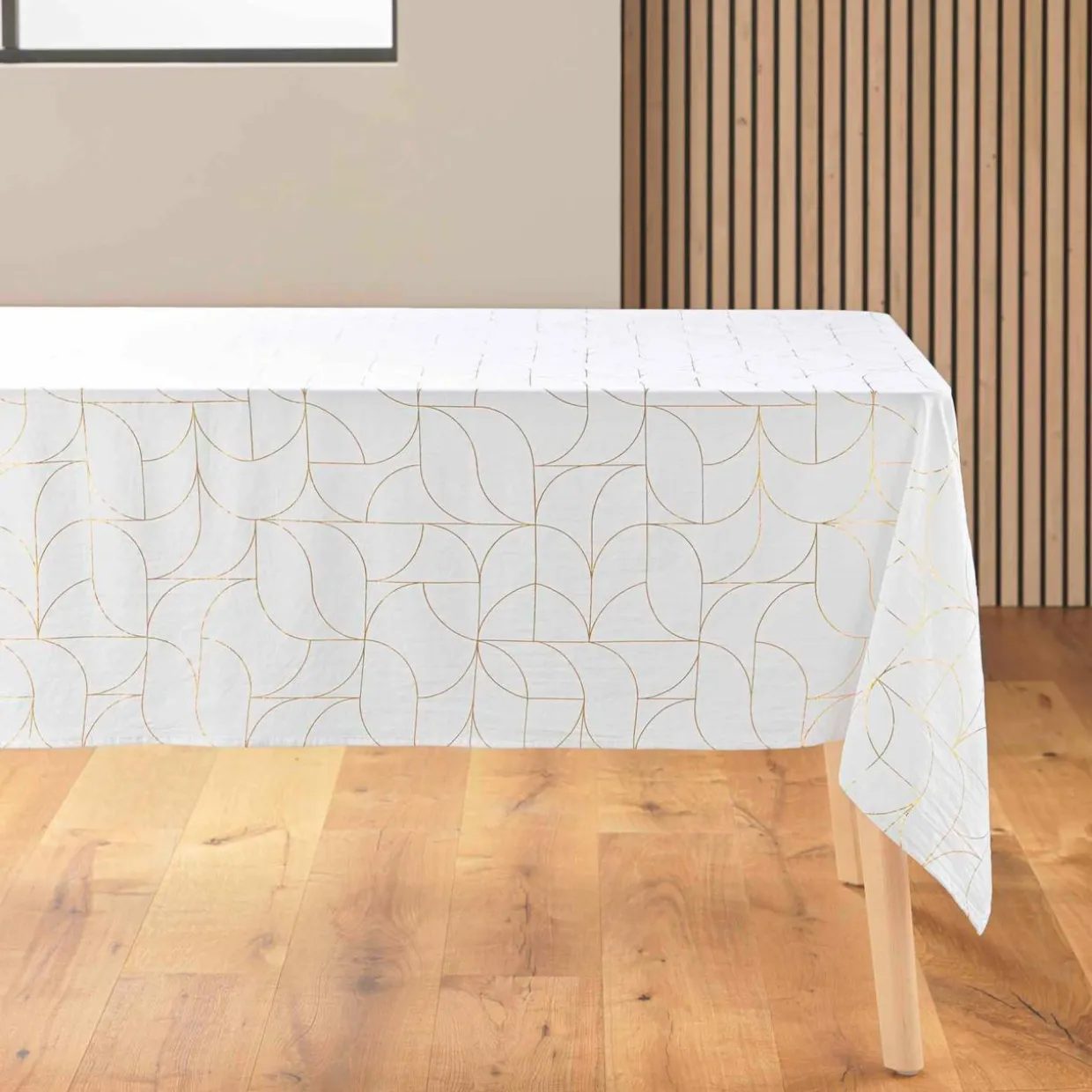 Nappe de Noël rectangulaire anti tache (140 x 240 cm) Louxor Blanc et doré