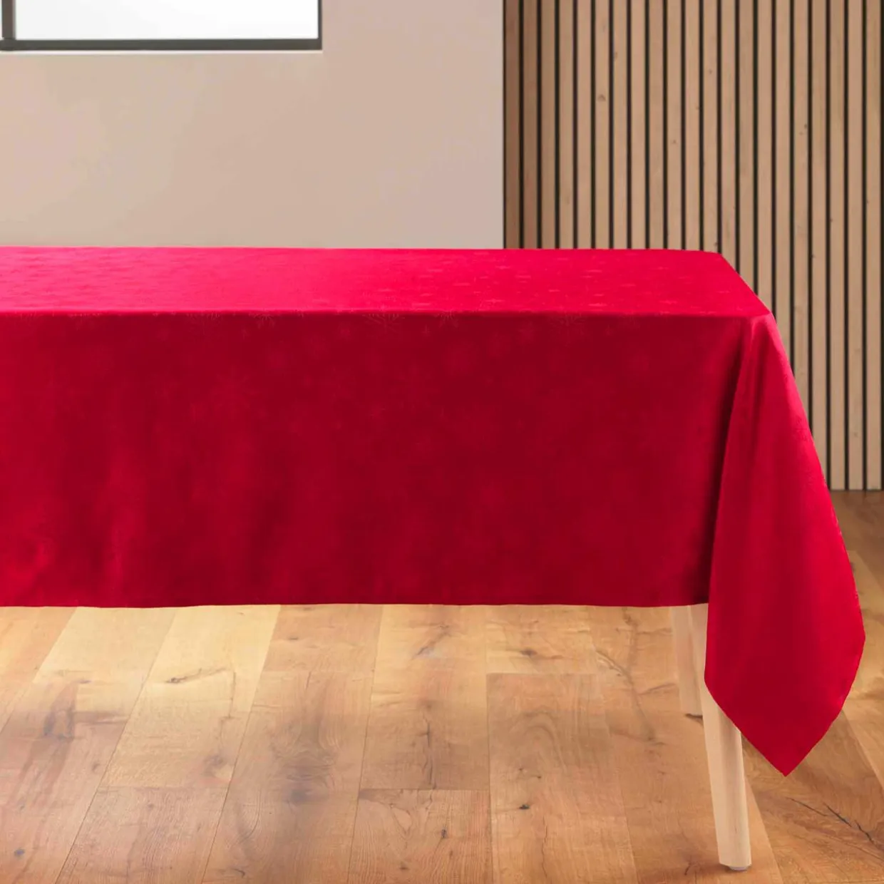 Nappe de Noël rectangulaire anti tache (140 x 240 cm) Flocons Rouge
