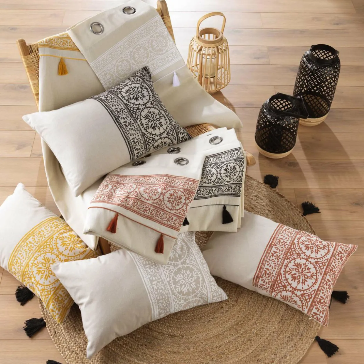 Rideau oeillets pompons (140 x 240 cm) Isalina Blanc
