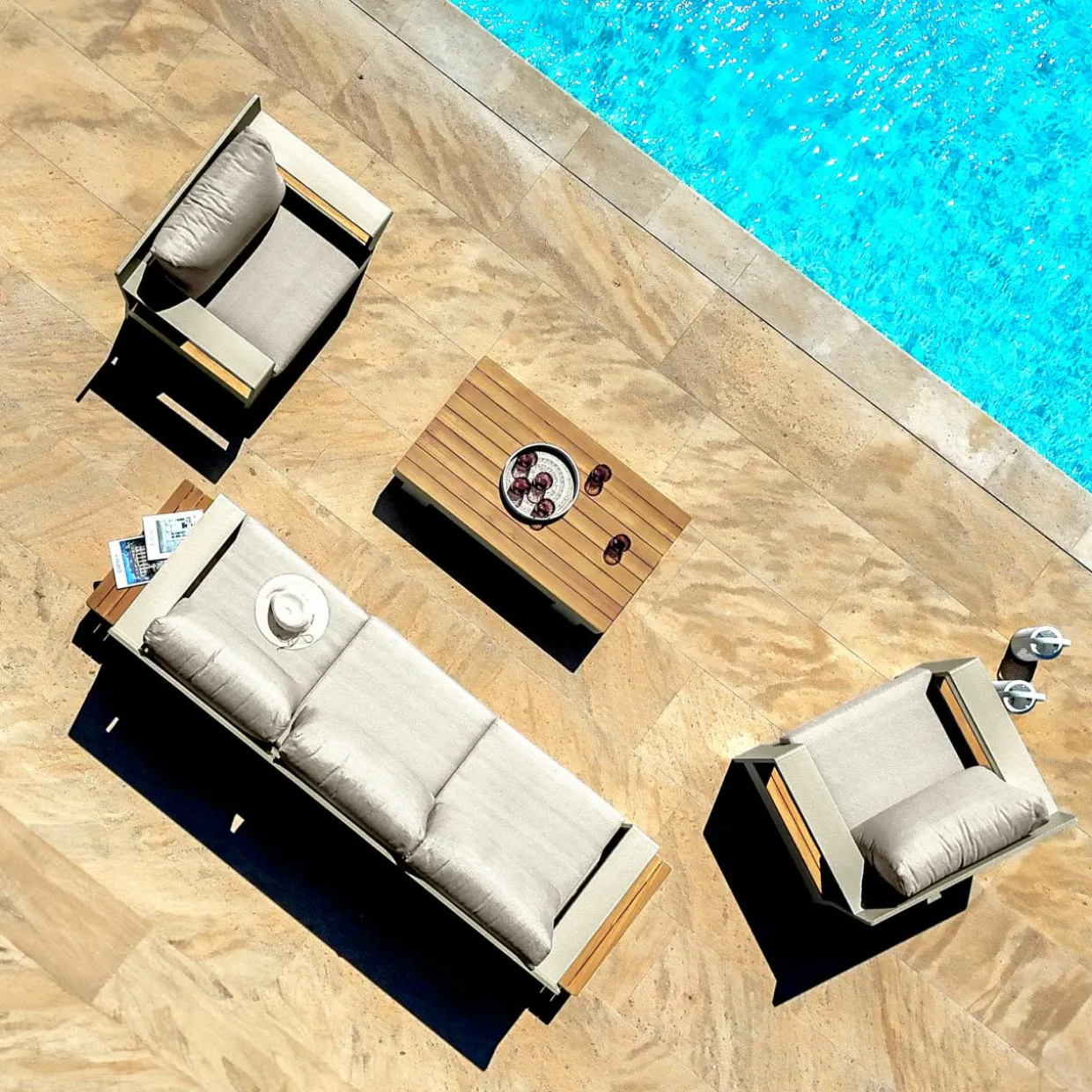Salon de jardin aluminium et bois teck 5 places Antibes Crème