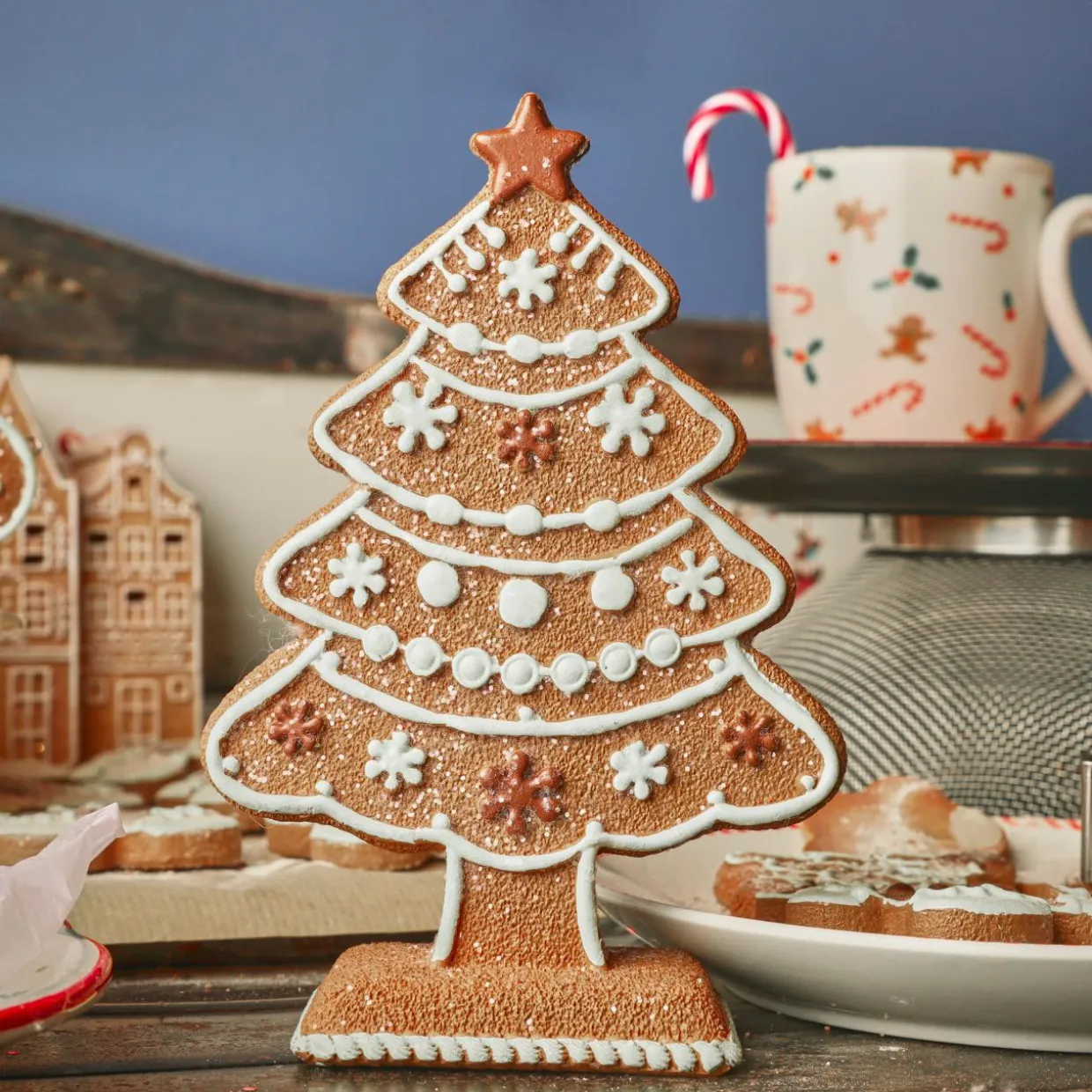 Sapin de Noël à poser (H17 cm) Gourmandise sucrée Marron et Blanc