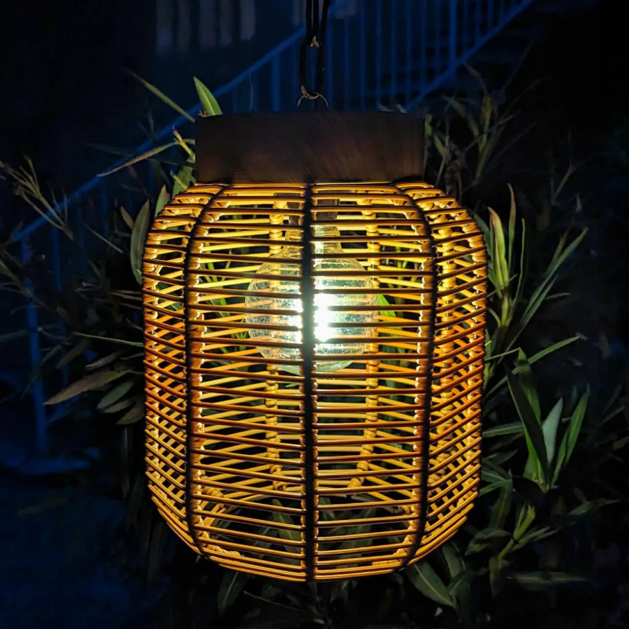 Suspension de jardin solaire résine tressée LED (D20 cm) Toscane Terracotta
