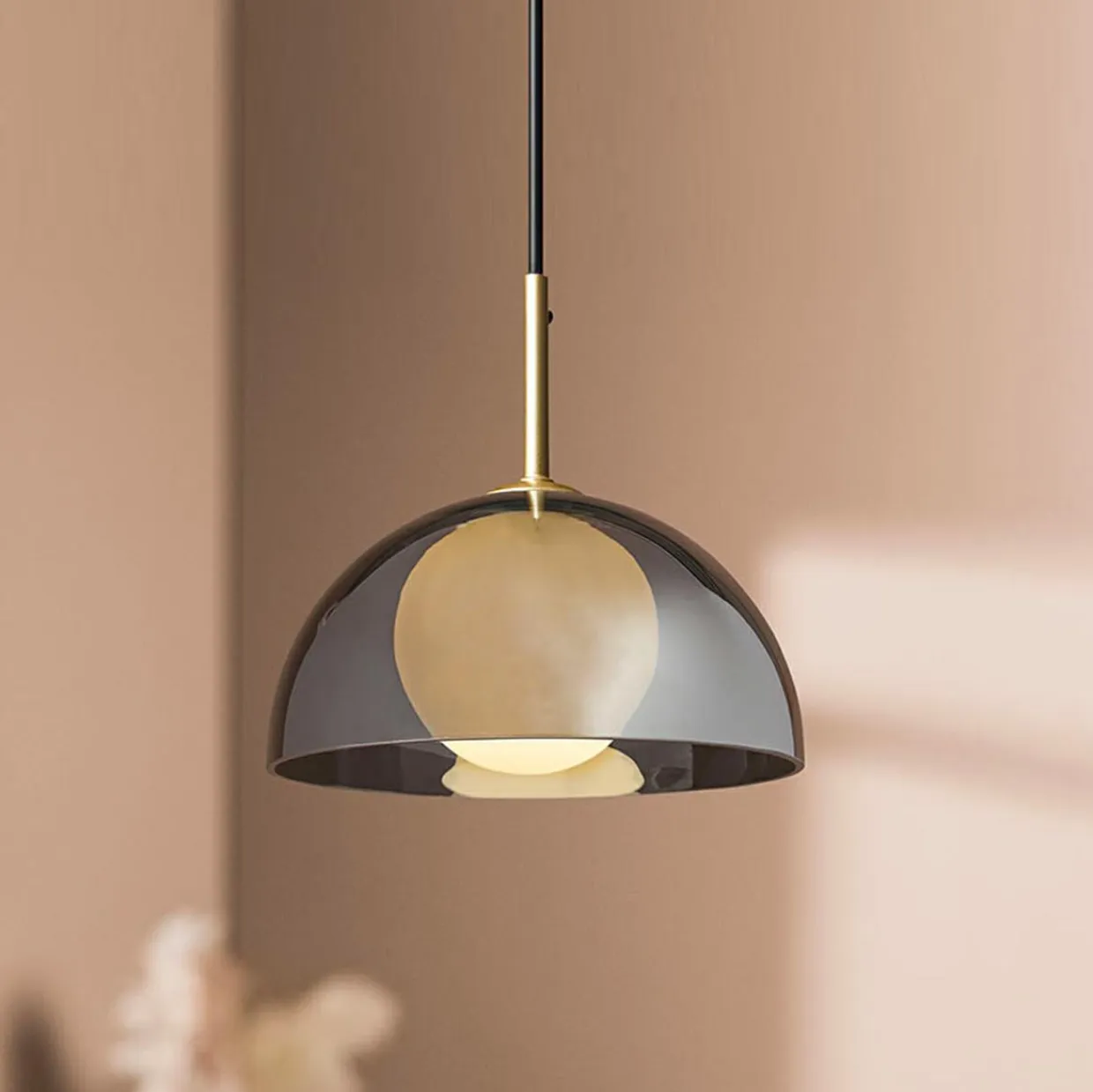 Suspension lumineuse en verre (D20 cm) Luméa Noir