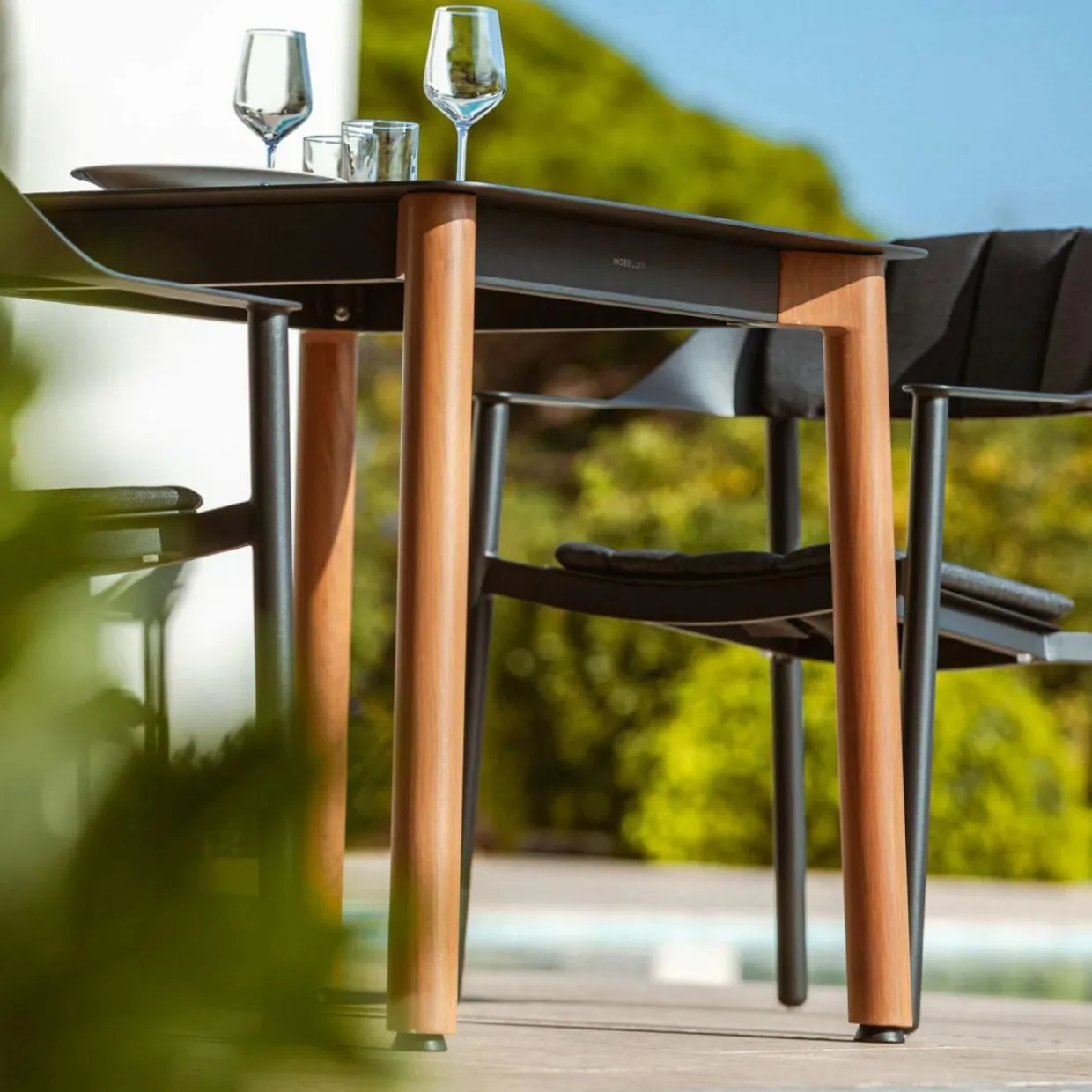 Table de jardin carrée en aluminium 2 places (76 x 76 cm) Monte Carlo Gris anthracite