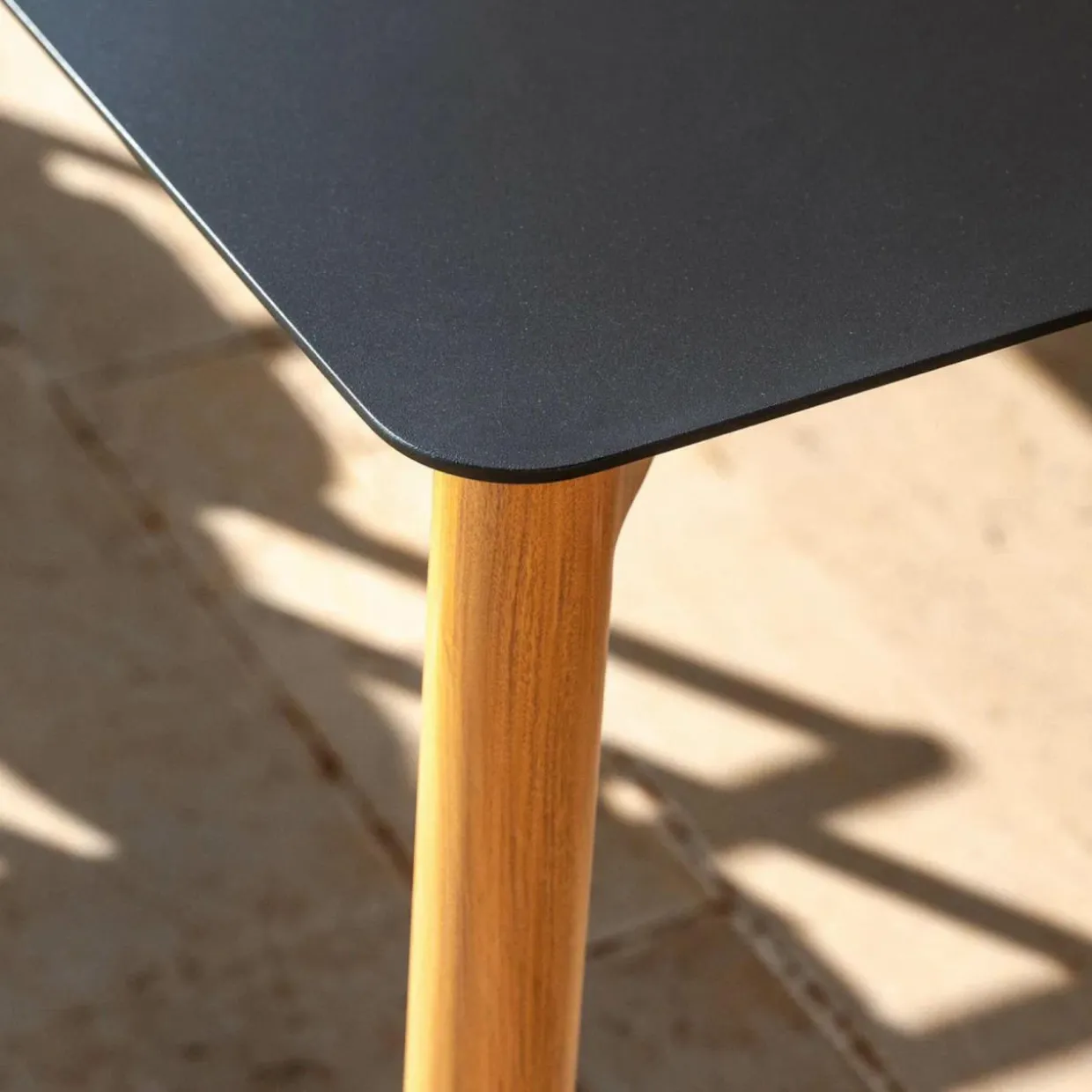 Table de jardin carrée en aluminium 2 places (76 x 76 cm) Monte Carlo Gris anthracite