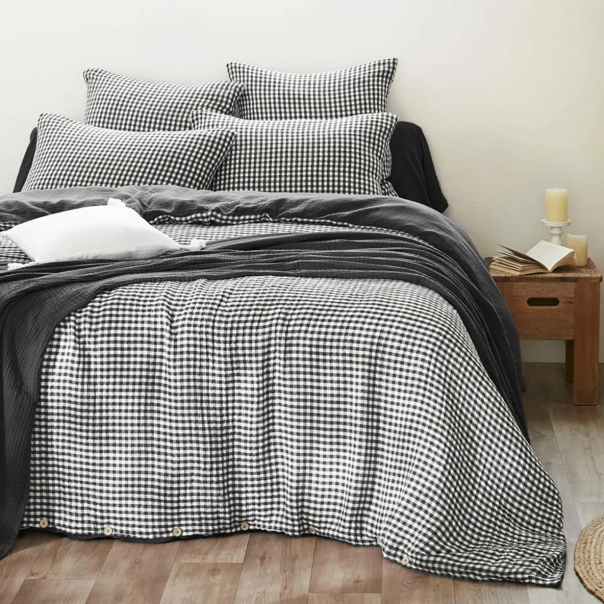 Taie d'oreiller carrée gaze de coton (60 x 60 cm) Gaïa vichy Noire