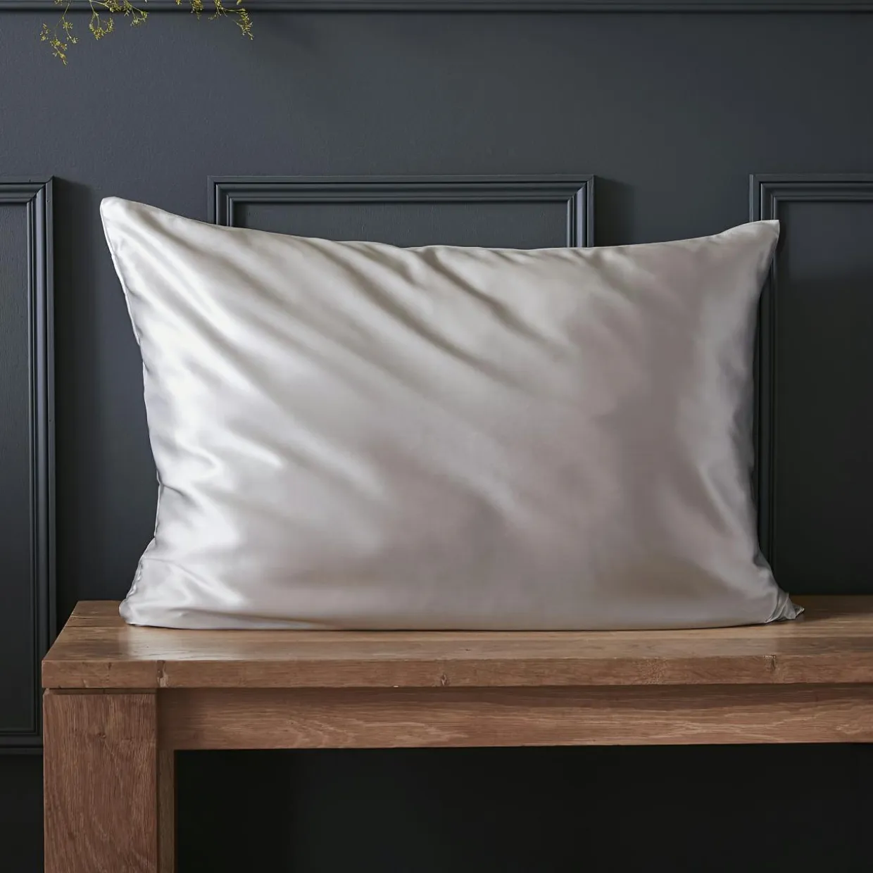 Taie d'oreiller rectangulaire soie de mûrier (50 x 80 cm) Mizuki Gris clair
